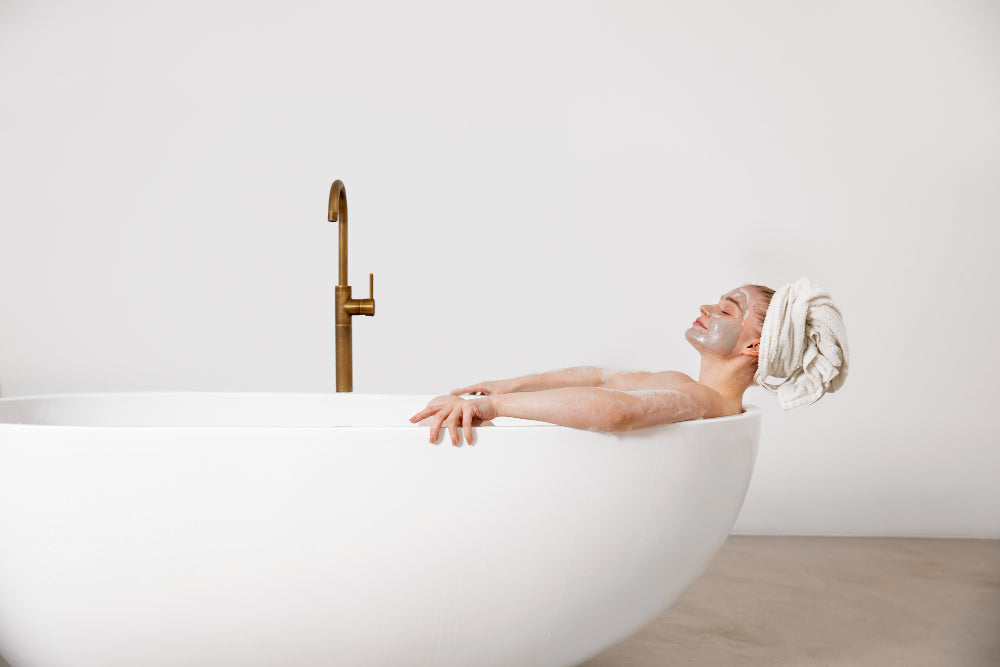 The Benefits of Using Magnesium Bath Flakes for Relaxation and Improved Sleep